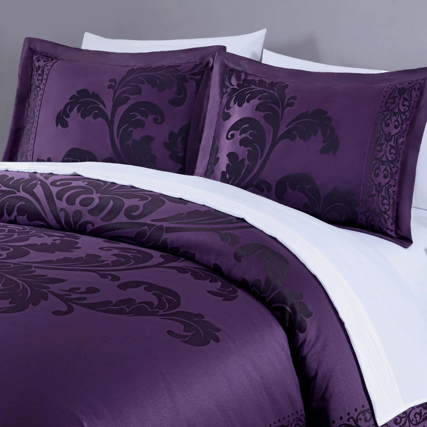 Chezmoi Collection Valor 7-Piece Bed in a Bag King, Purple/Dark Purple Luxury Jacquard Floral Comforter with Sheets Set for All Season