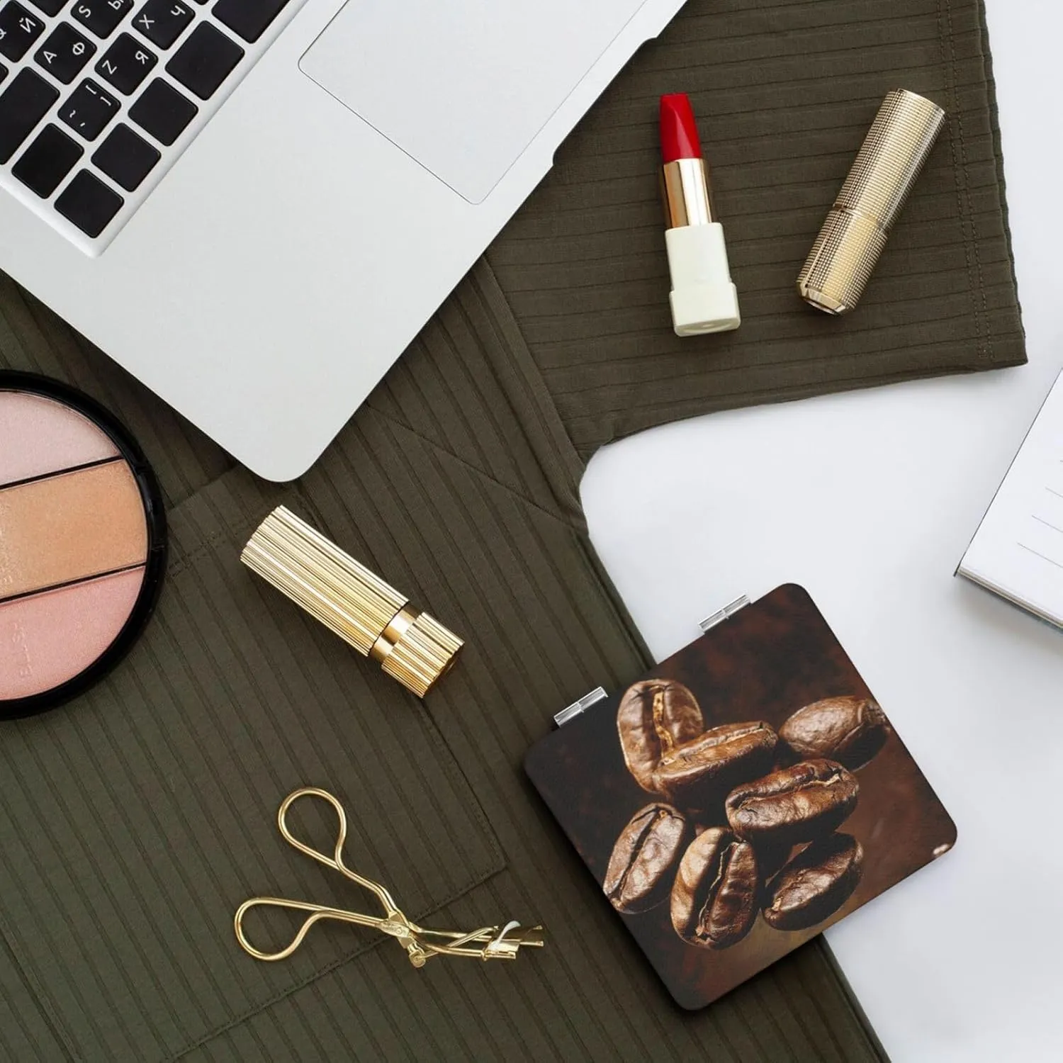 Coffee Beans Printed Square Pocket Makeup Mirror with 1X/2X Magnification, Portable Mini Travel Makeup Mirror for Travel Daily Work Beauty