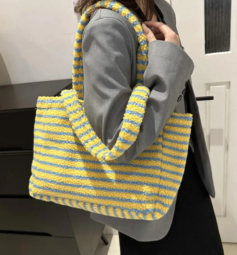 Fuzzy Tote Bag for Women Underarm Bag Shoulder Bag Large Handbag Purse Faux Fur Shopping Dating Bag