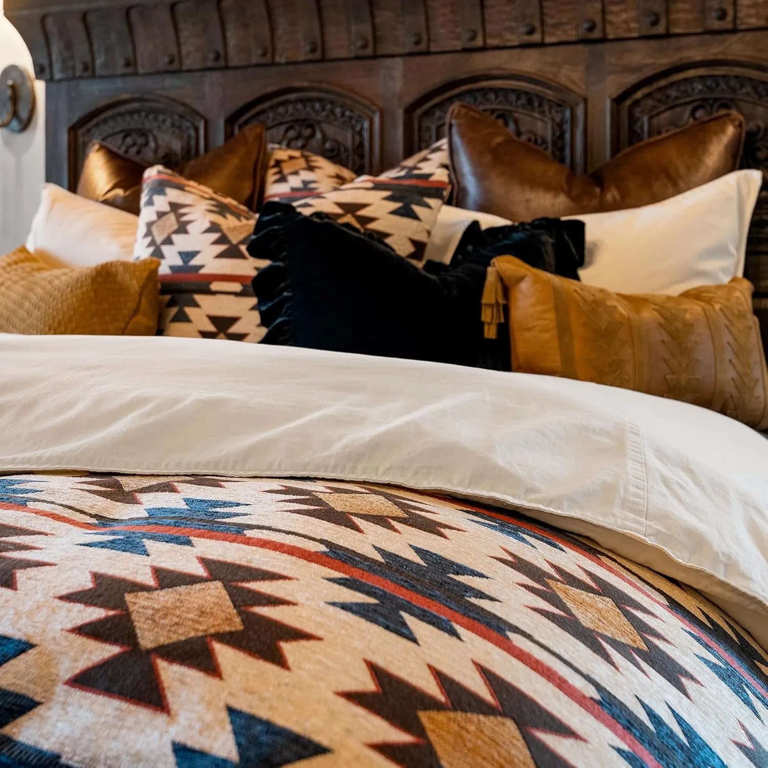 H HIEND ACCENTS Tasha Polizzi for Paseo Road Mariella Western Bedding, 3 Piece Comforter Set, Queen Size, Chenille Red Blue Brown Aztec Bedding Set, Southwestern Tribal Bedding with Pillow Shams