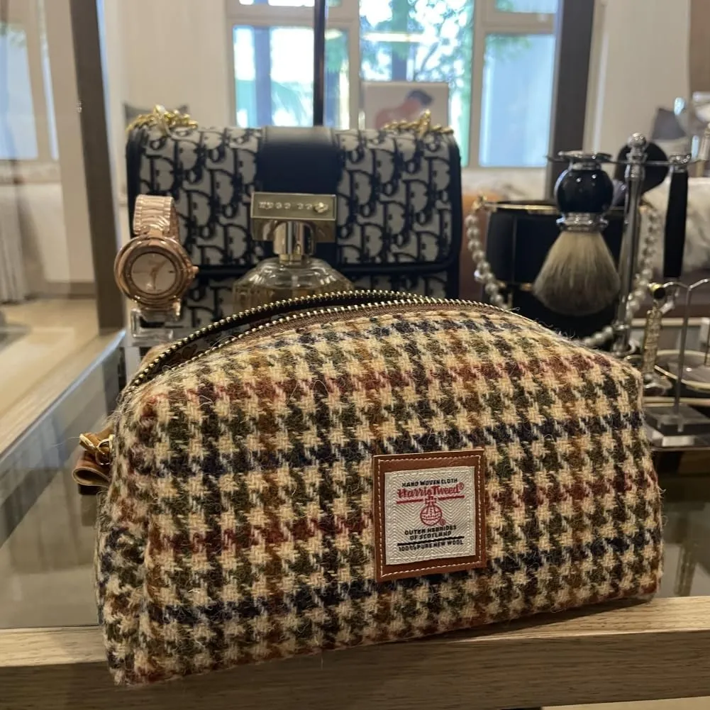 Harris Tweed Wool Cosmetic Bag, Large Capacity Scottish Tartan Handmade Makeup Organizer, Stain-Resistant Travel Toiletry Pouch for Women （No.614）