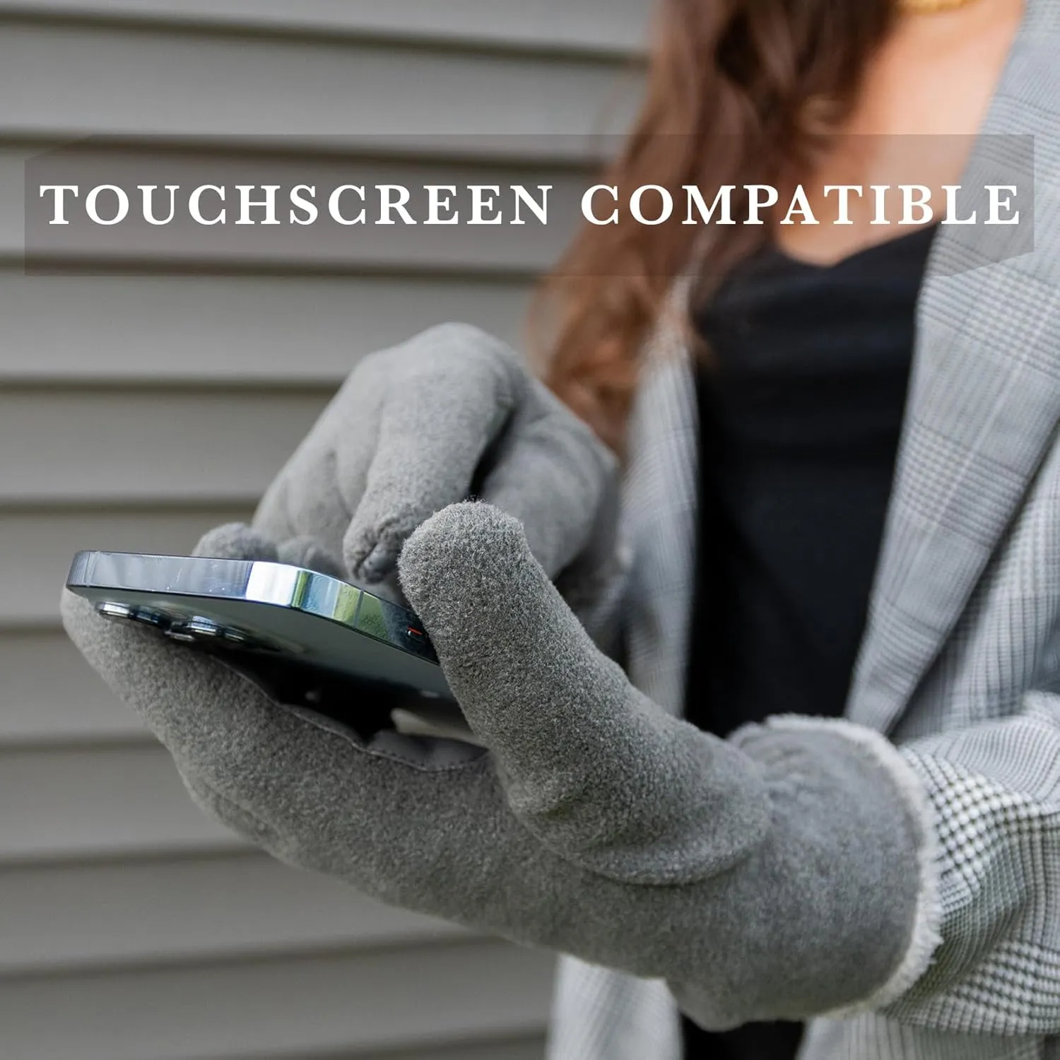 isotoner womens Stretch Fleece Gloves With Microluxe Lining and Smart Touch Technology