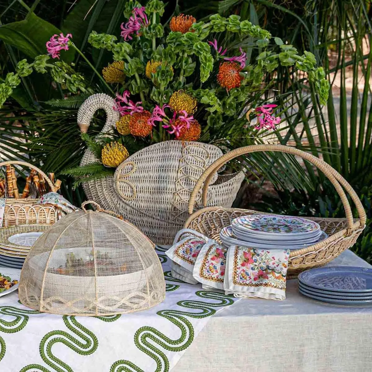 Juliska Provence Rattan Swan Basket - Whitewash