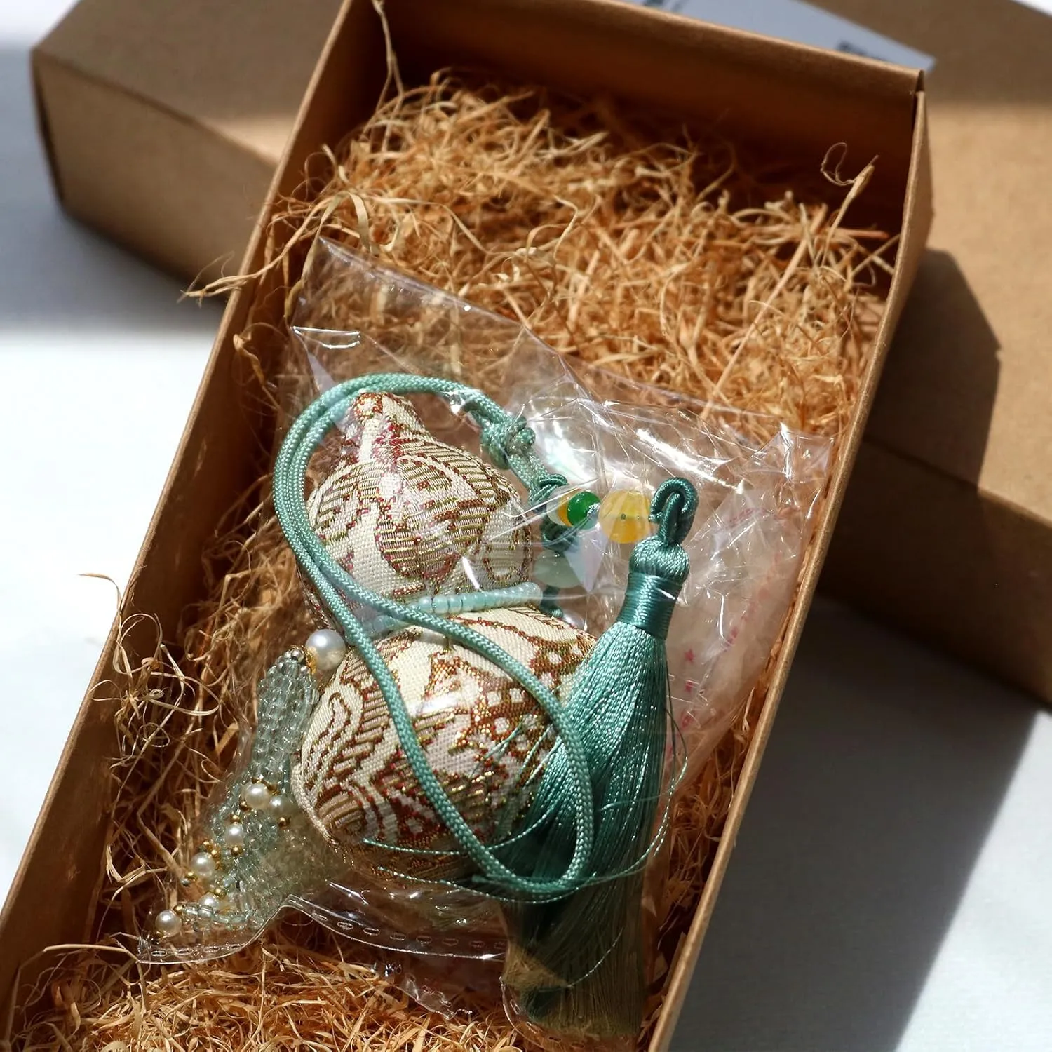 Ornament Car Interior Accessories for BYD Yuan PRO EV MK1 2016-2025,Pure Hand-Woven A Mysterious Gift from The East,Beautiful Exquisite Hanging Or bagleather Bag Charm,Tassel Handle Rope