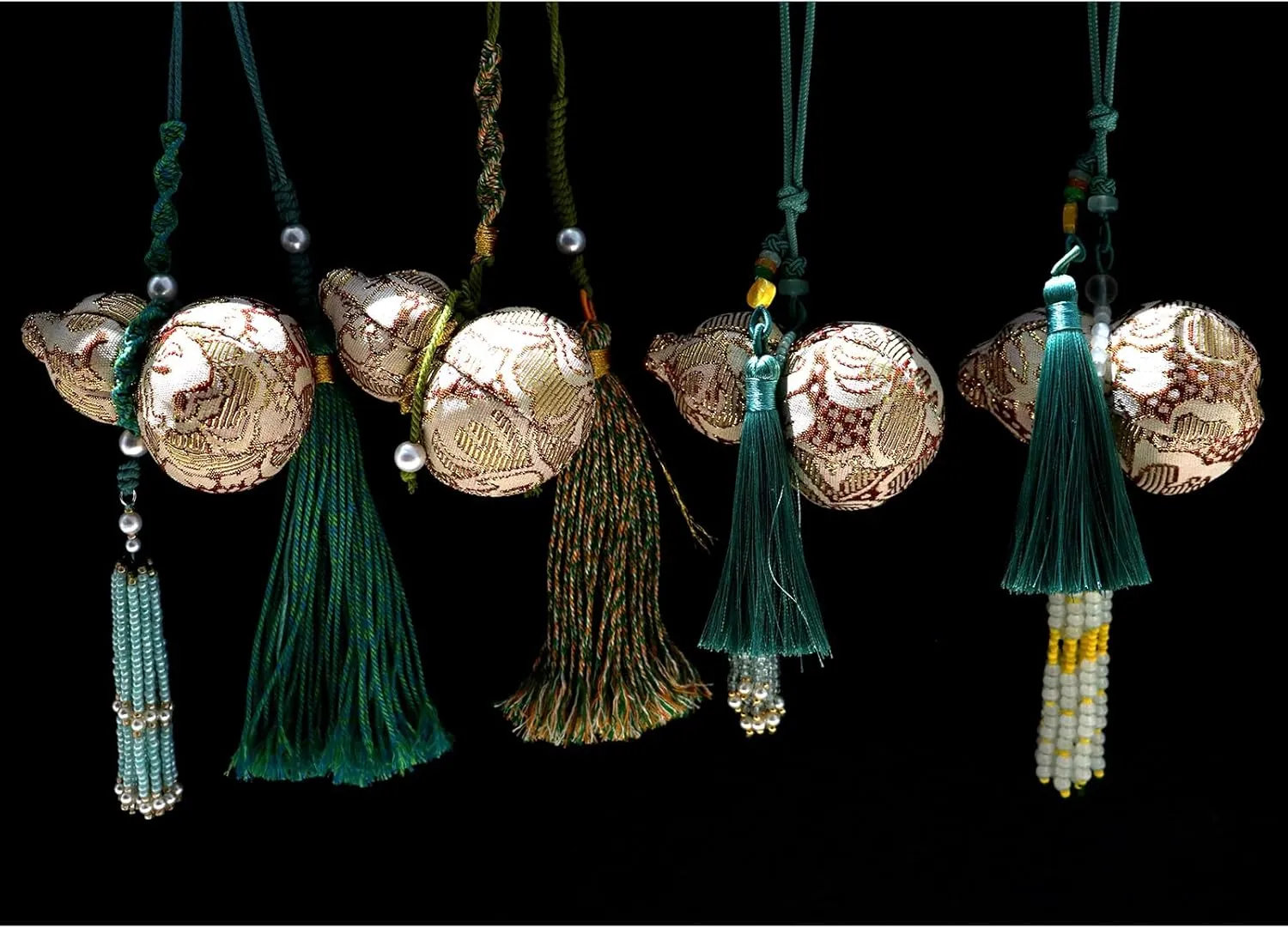 Ornament Car Interior Accessories for BYD Yuan PRO EV MK1 2016-2025,Pure Hand-Woven A Mysterious Gift from The East,Beautiful Exquisite Hanging Or bagleather Bag Charm,Tassel Handle Rope