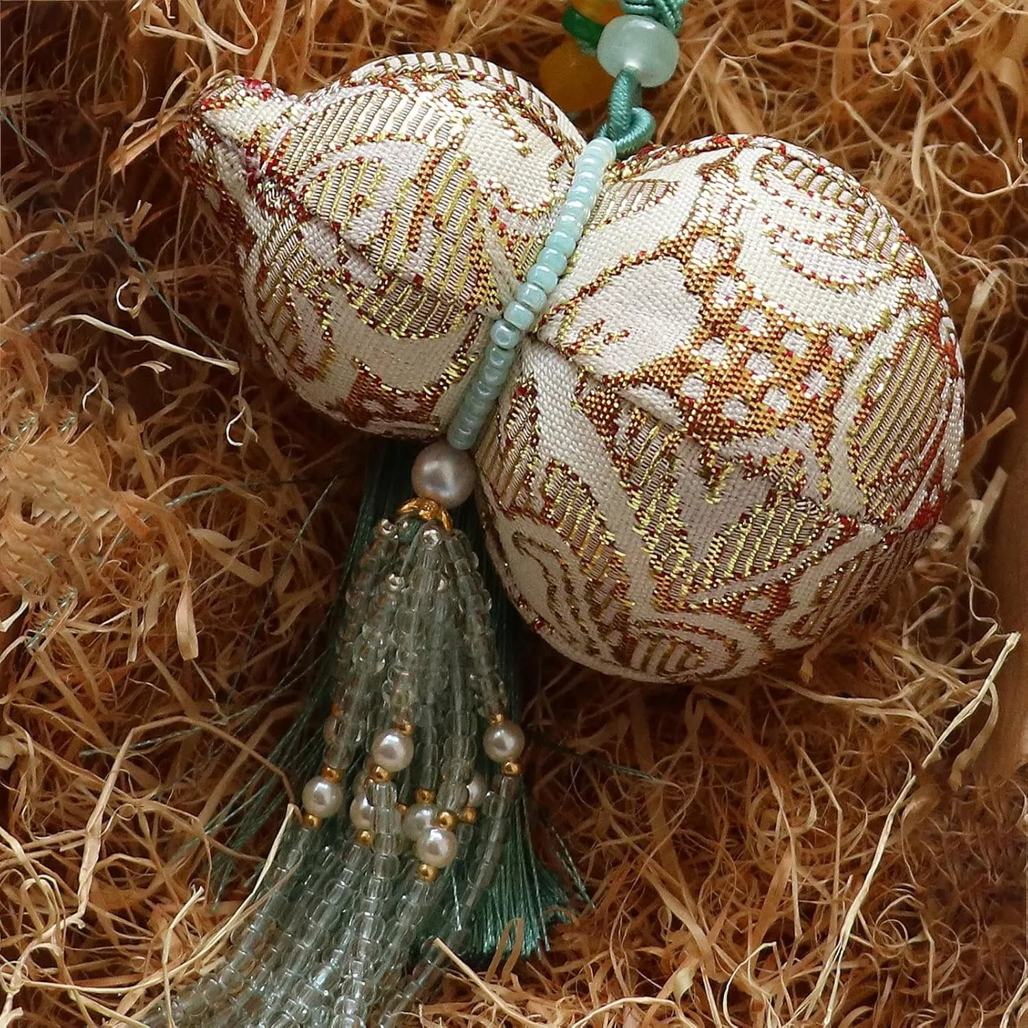 Ornament Car Interior Accessories for Hyundai Azera Grandeur MK4-TG 2005-2011,Pure Hand-Woven A Mysterious Gift from The East,Beautiful Exquisite Hanging Or bagleather Bag Charm