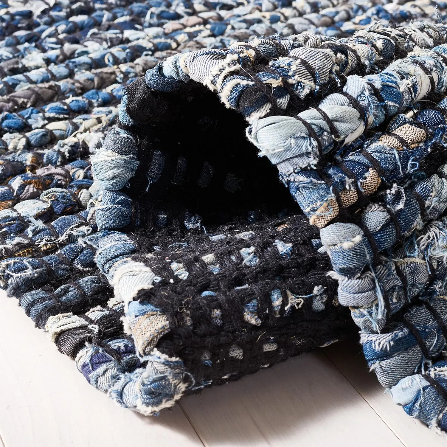 SAFAVIEH Cape Cod Collection Area Rug - 8' x 10', Natural & Blue, Handmade Boho Jute & Cotton, Ideal for High Traffic Areas in Living Room, Bedroom (CAP366A)