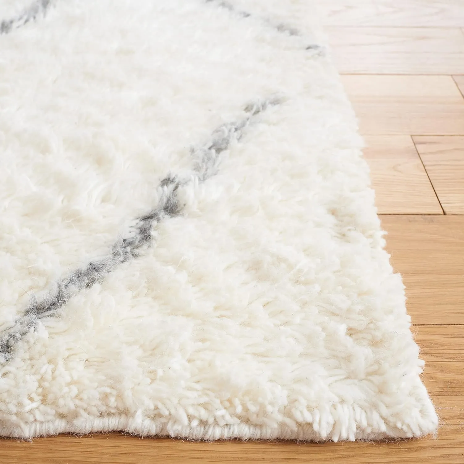 SAFAVIEH Kenya Collection Runner Rug - 2'3" x 9', Ivory & Grey, Handmade Moroccan Boho Trellis Wool Blend, 1.2-inch Thick Ideal for High Traffic Areas in Living Room, Bedroom (KNY775A)
