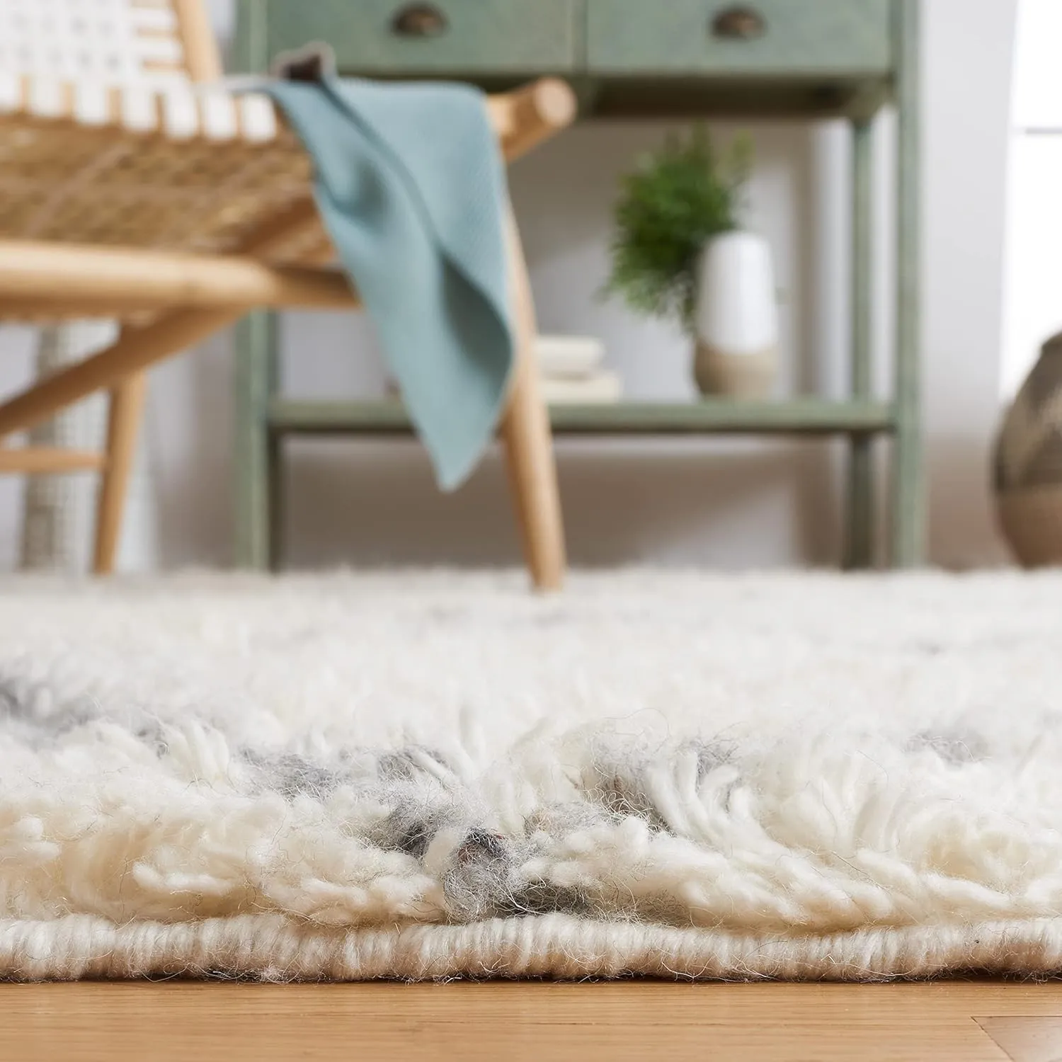 SAFAVIEH Kenya Collection Runner Rug - 2'3" x 9', Ivory & Grey, Handmade Moroccan Boho Trellis Wool Blend, 1.2-inch Thick Ideal for High Traffic Areas in Living Room, Bedroom (KNY775A)