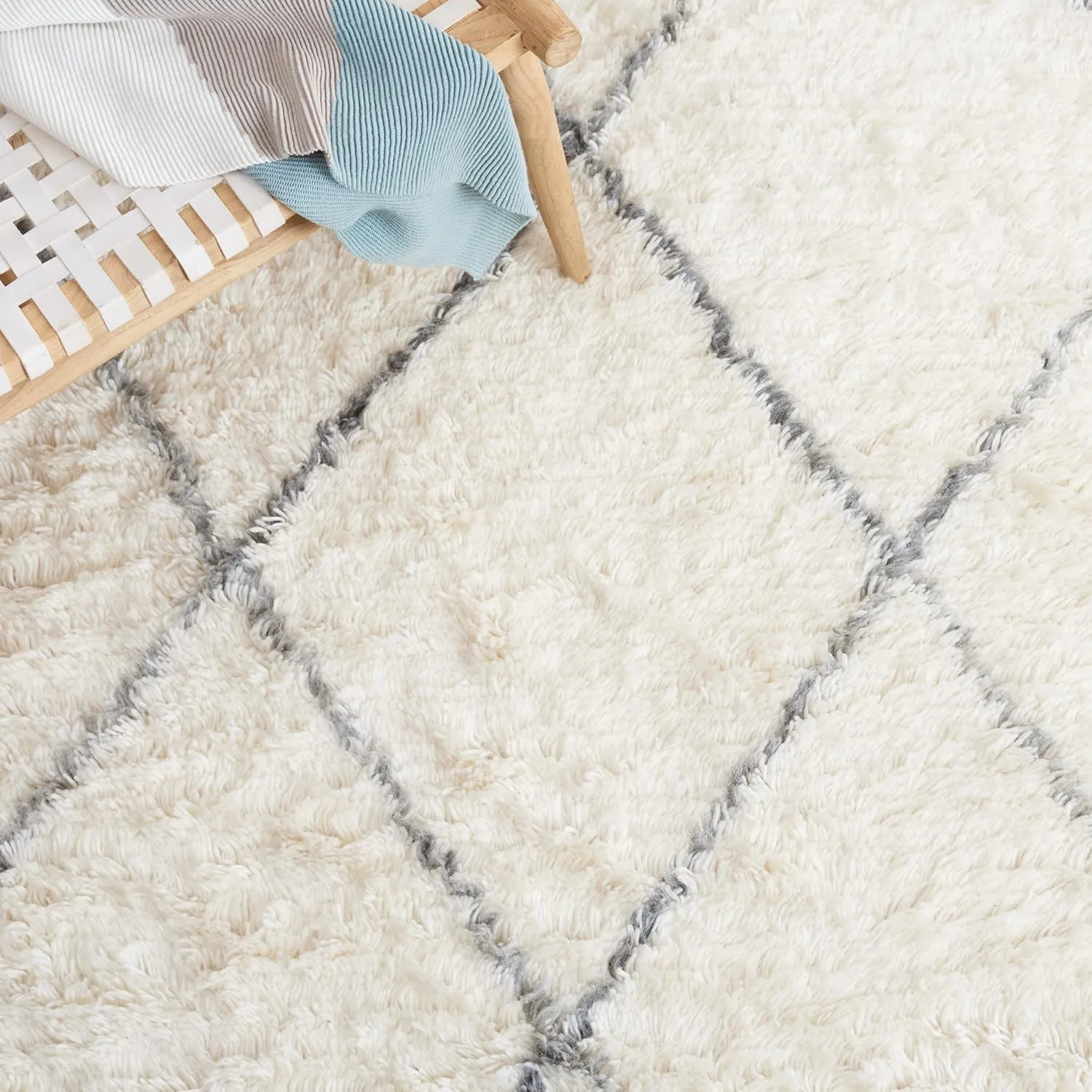 SAFAVIEH Kenya Collection Runner Rug - 2'3" x 9', Ivory & Grey, Handmade Moroccan Boho Trellis Wool Blend, 1.2-inch Thick Ideal for High Traffic Areas in Living Room, Bedroom (KNY775A)