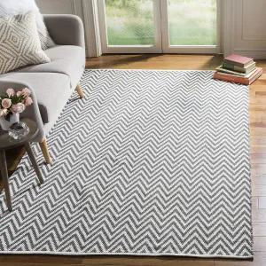 SAFAVIEH Montauk Collection Accent Rug - 3' x 5', Grey & Ivory, Handmade Chevron Cotton, Ideal for High Traffic Areas in Entryway, Living Room, Bedroom (MTK812A)