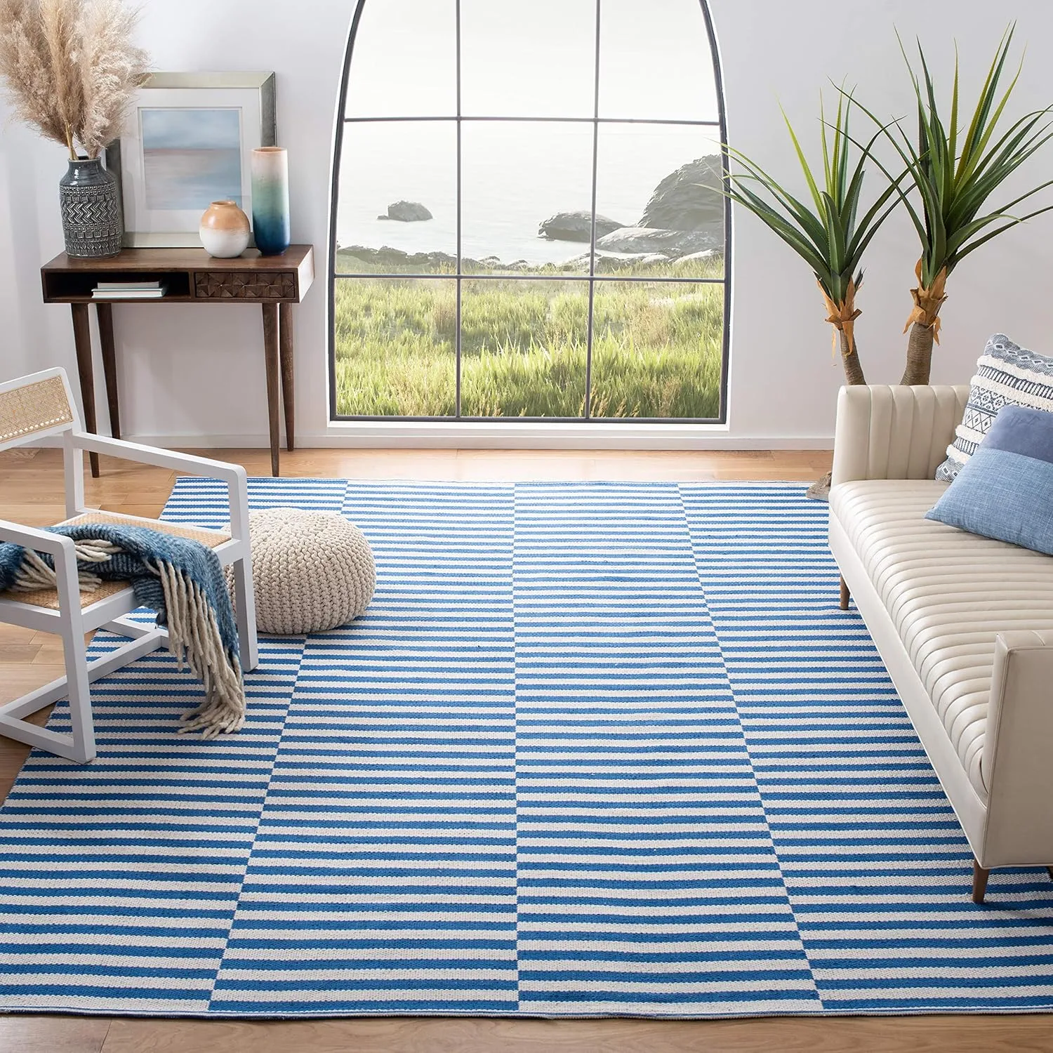 SAFAVIEH Montauk Collection Area Rug - 9' x 12', Ivory & Blue, Handmade Stripe Cotton, Ideal for High Traffic Areas in Living Room, Bedroom (MTK715C)