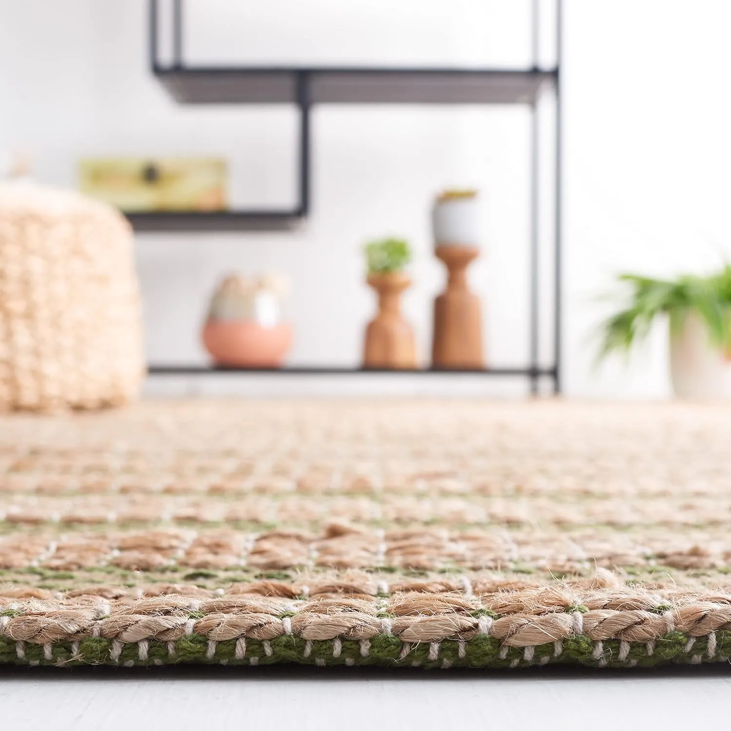 SAFAVIEH Natural Fiber Collection Area Rug - 8' x 10', Green & Natural, Handmade Boho Farmhouse Rustic Jute & Cotton Jute, Ideal for High Traffic Areas in Living Room, Bedroom (NFB654Y)