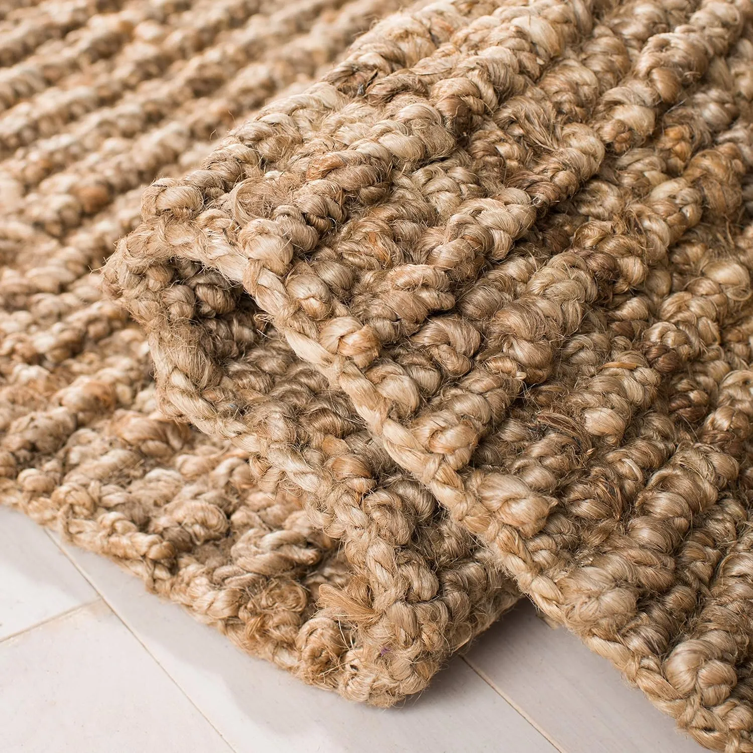 SAFAVIEH Natural Fiber Collection Area Rug - 8' x 10', Natural, Handmade Chunky Textured Jute 0.75-inch Thick, Ideal for High Traffic Areas in Living Room, Bedroom (NF447A)