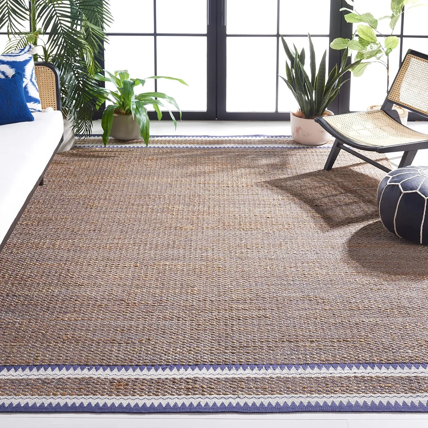 SAFAVIEH Natural Fiber Collection Area Rug - 9' x 12', Natural & Navy, Handmade Farmhouse Boho Coastal Rustic Jute, Ideal for High Traffic Areas in Living Room, Bedroom (NF874N)