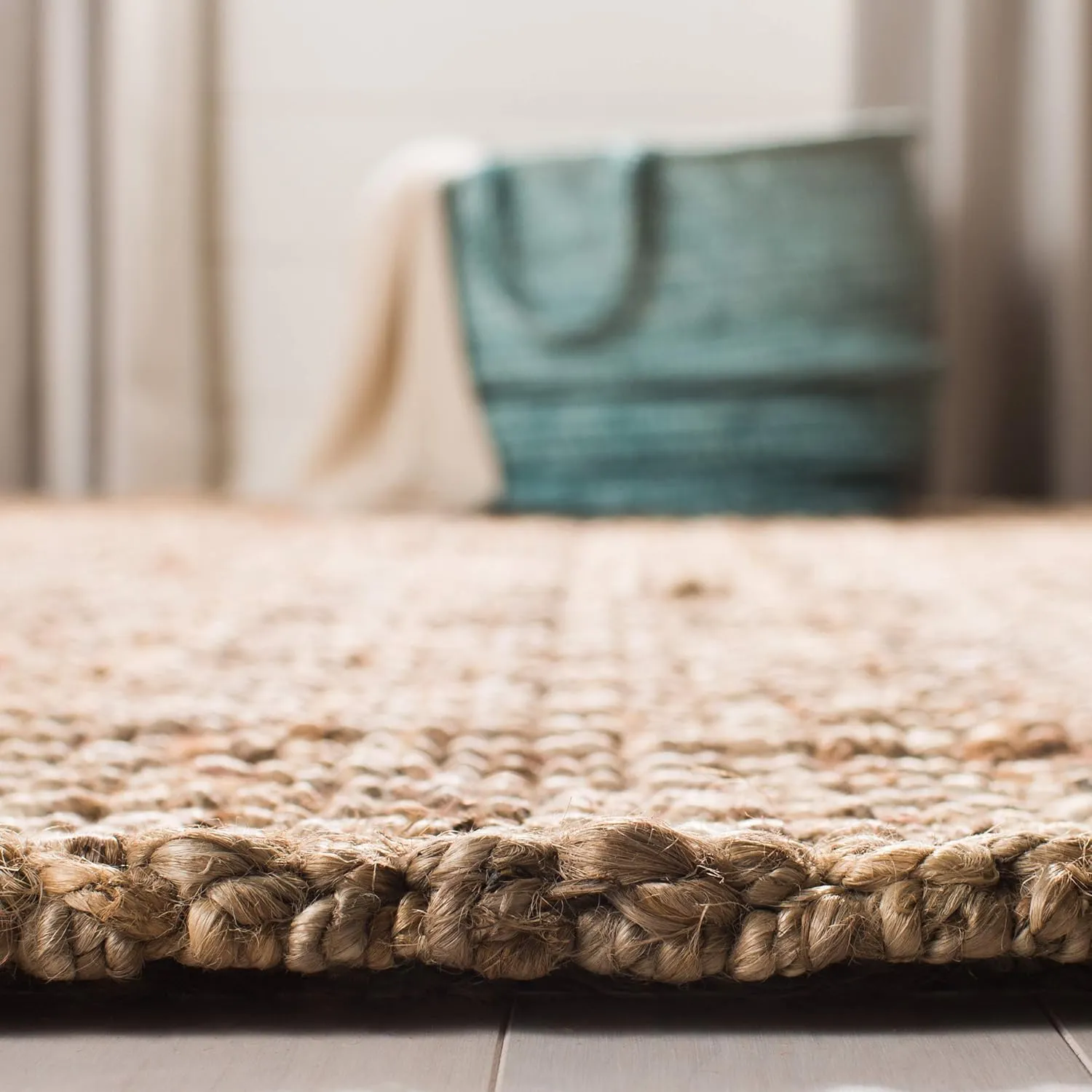 SAFAVIEH Natural Fiber Collection Runner Rug - 2'6" x 6', Natural & Grey, Handmade Chunky Textured Jute 0.75-inch Thick, Ideal for High Traffic Areas in Living Room, Bedroom (NF447M)