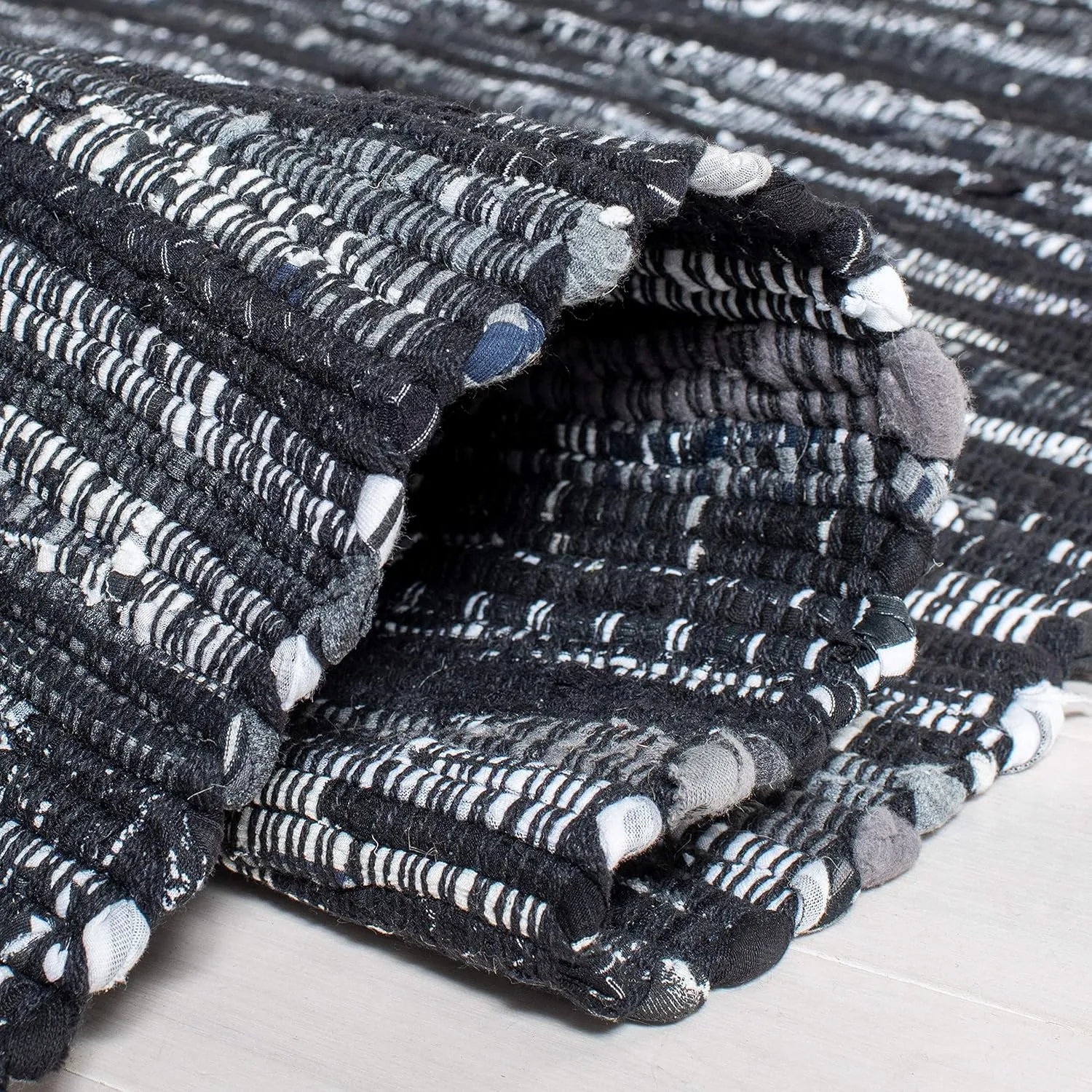 SAFAVIEH Rag Rug Collection Area Rug - 8' x 10', Black, Handmade Boho Stripe Cotton, Ideal for High Traffic Areas in Living Room, Bedroom (RAR121Z)