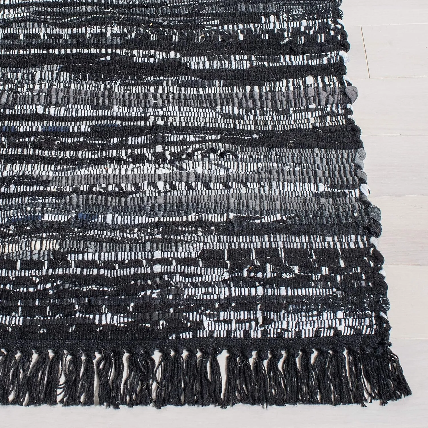SAFAVIEH Rag Rug Collection Area Rug - 8' x 10', Black, Handmade Boho Stripe Cotton, Ideal for High Traffic Areas in Living Room, Bedroom (RAR121Z)