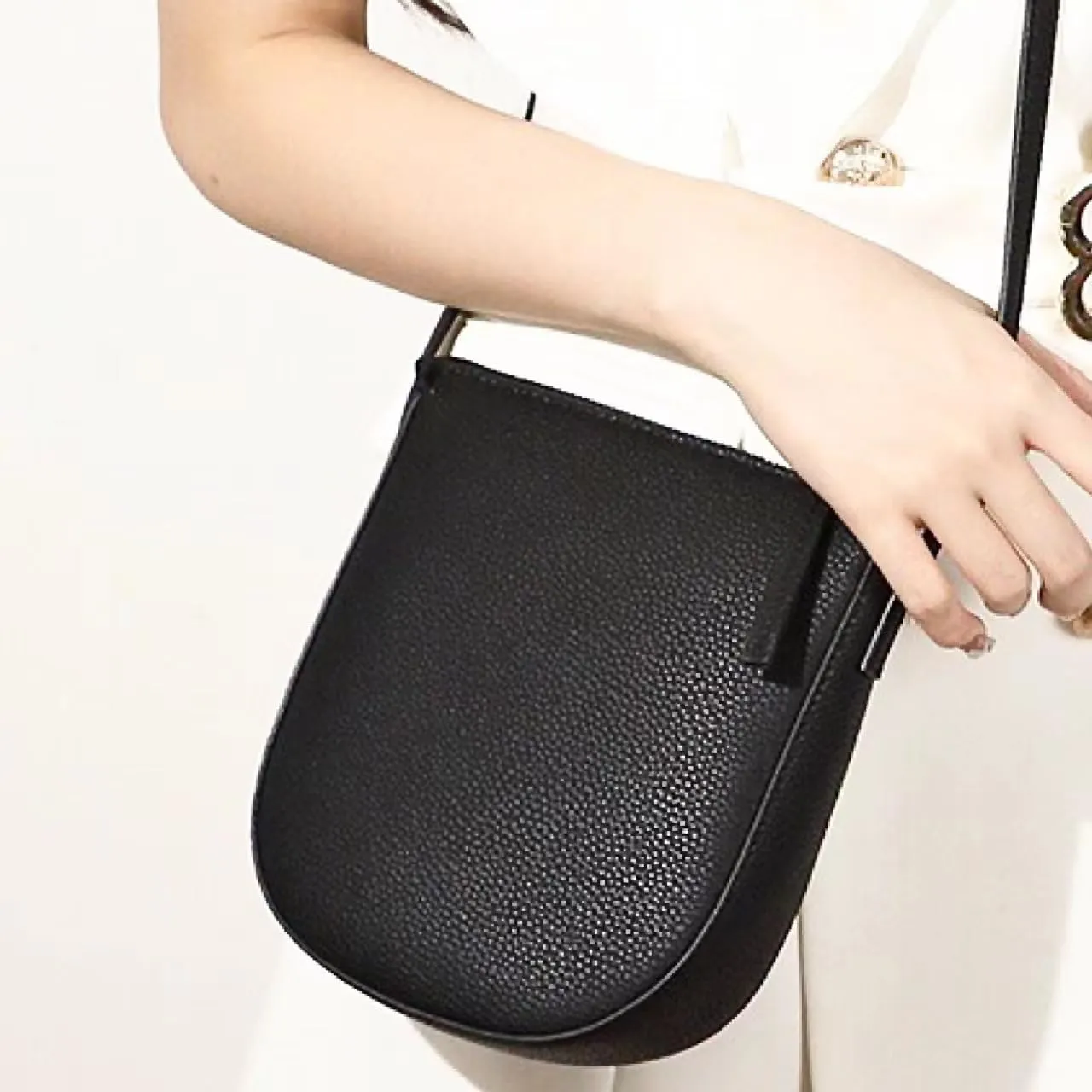 Small Classic Sling Bag for Women and Men Crossbody Bags Mini Lightweight Genuine Leather Office Daily Travel Essentials