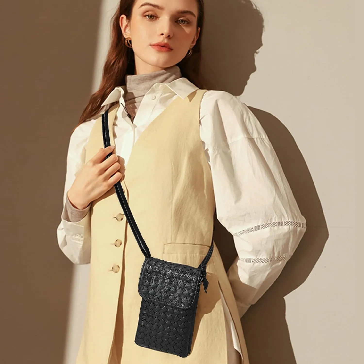 Small Crossbody Bags for Women Small Purses Woven Cell Phone Purse Travel Purse Wallet Phone Purses