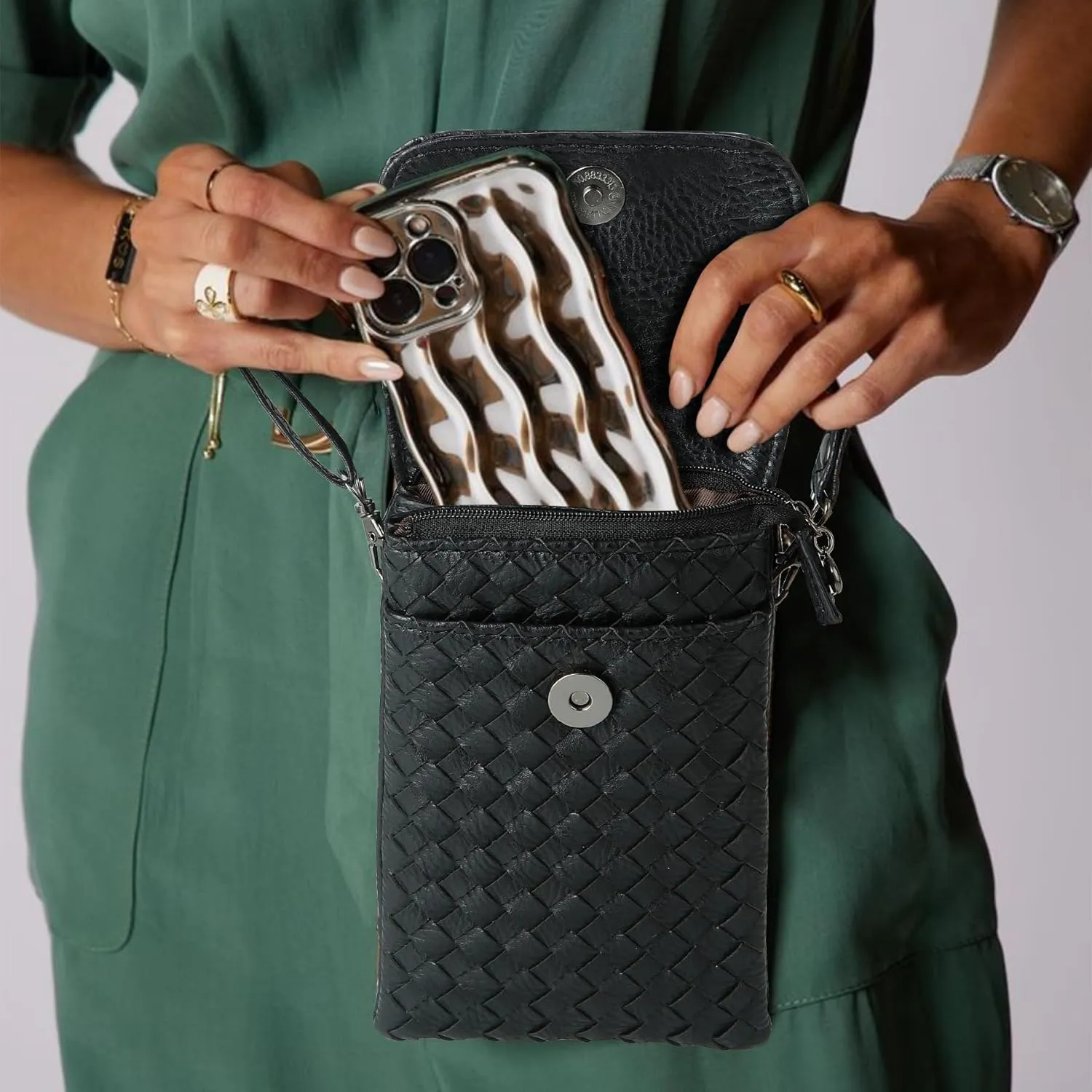 Small Crossbody Bags for Women Small Purses Woven Cell Phone Purse Travel Purse Wallet Phone Purses