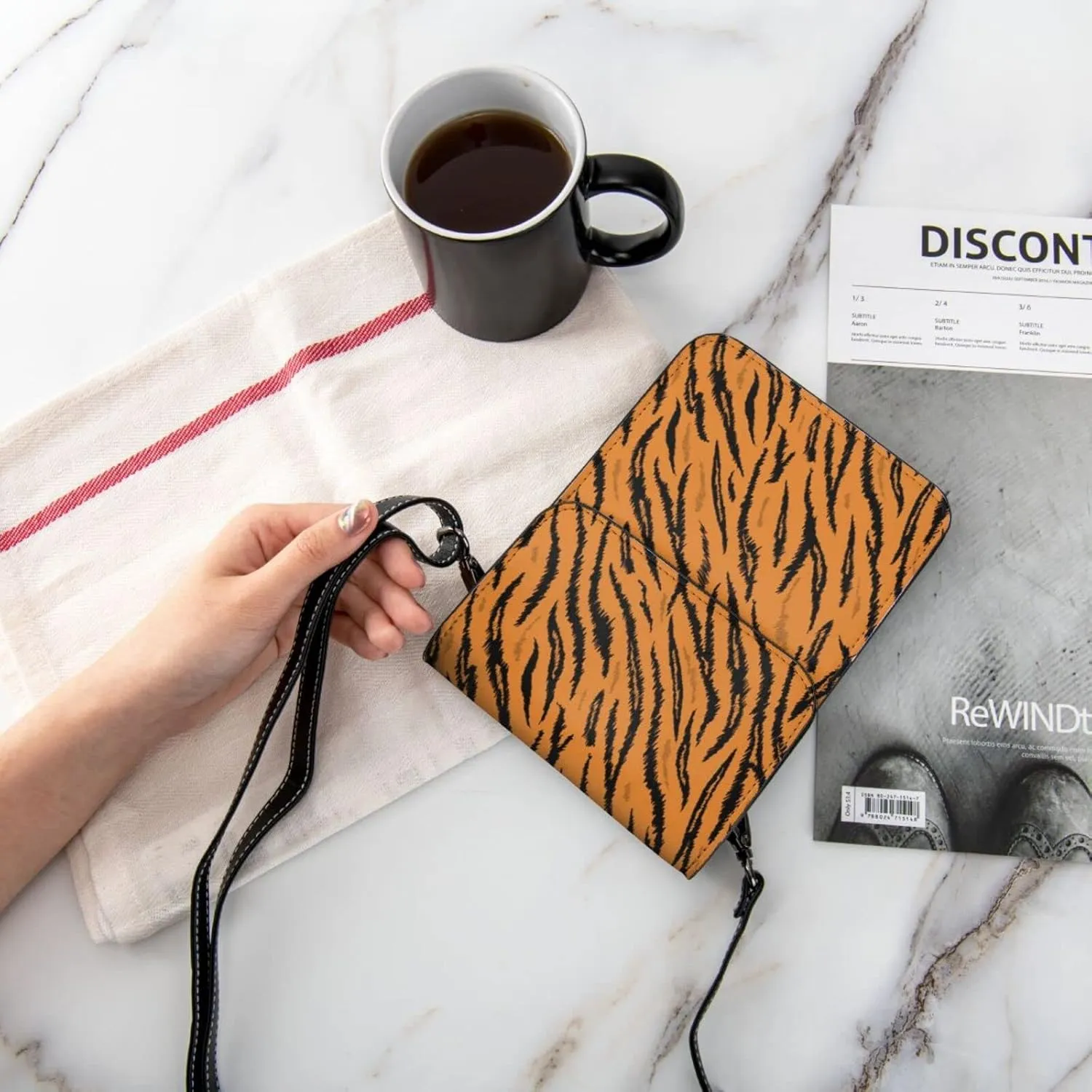 Tiger Stripes Leather Crossbody Cell Phone Purse Small Wallet Bags Adjustable Phone Bag for Women
