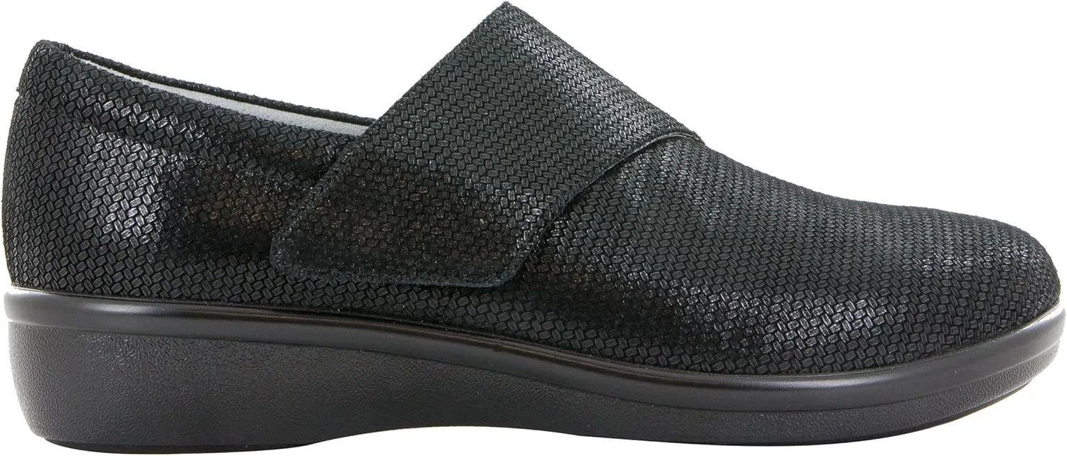 TRAQ by Alegria Qin Womens Smart Walking Shoe