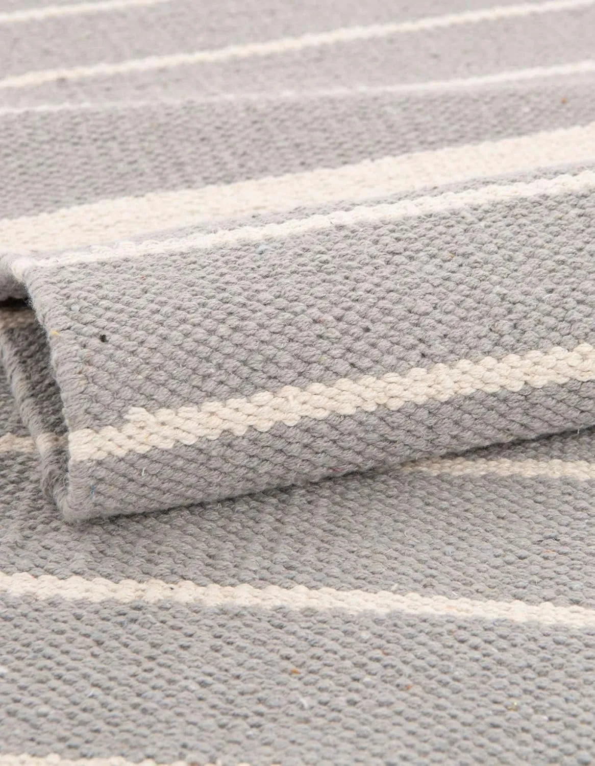 Unique Loom Chindi Cotton Collection Area Rug - Sophie (2' 2" x 6' 1" Runner, Gray and White)