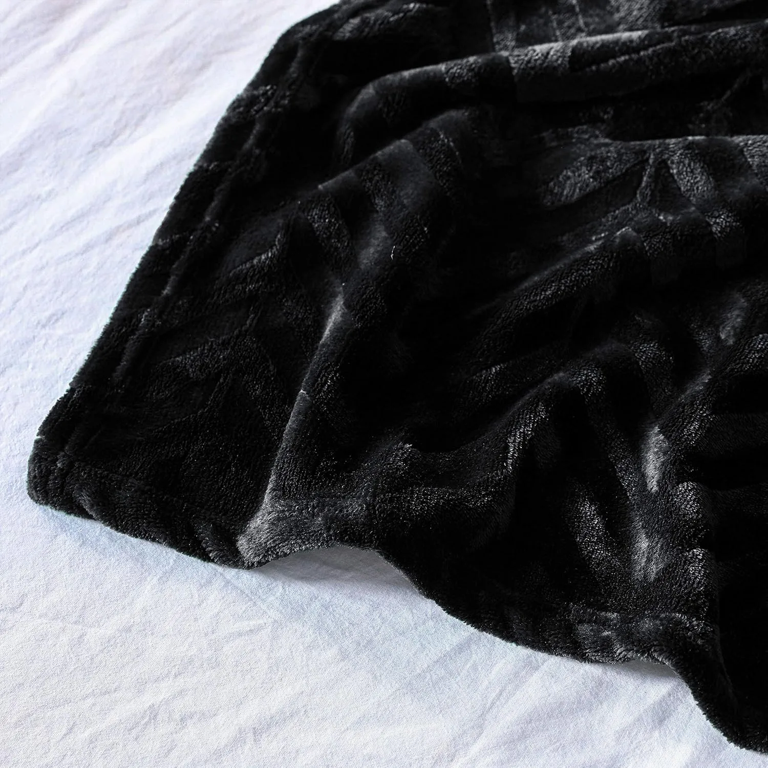 Whale Flotilla Flannel Fleece Queen Size Bed Blanket, Lightweight Breathable Soft Bedspread Plush Fluffy Coverlet Chevron Design Decorative Blanket for All Season, 90x90 Inch, Black