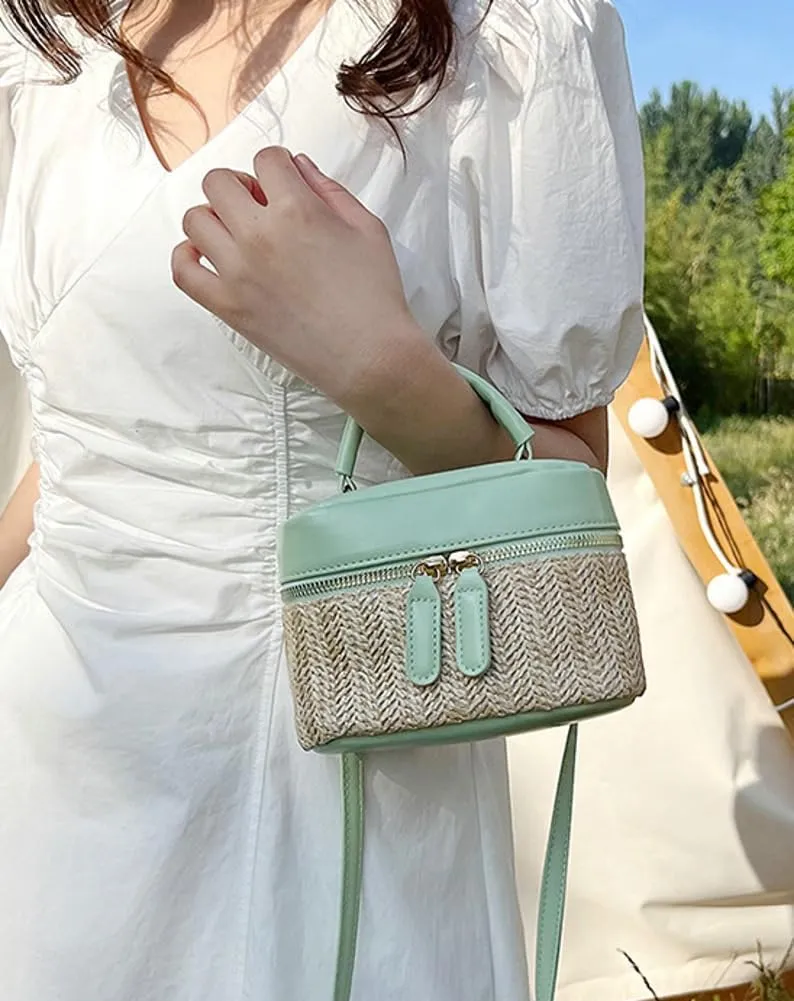 Women Small Summer Beach Tote Shoulder Bags Handwoven Straw Summer Crossbody Bag Makeup Purse Handbags