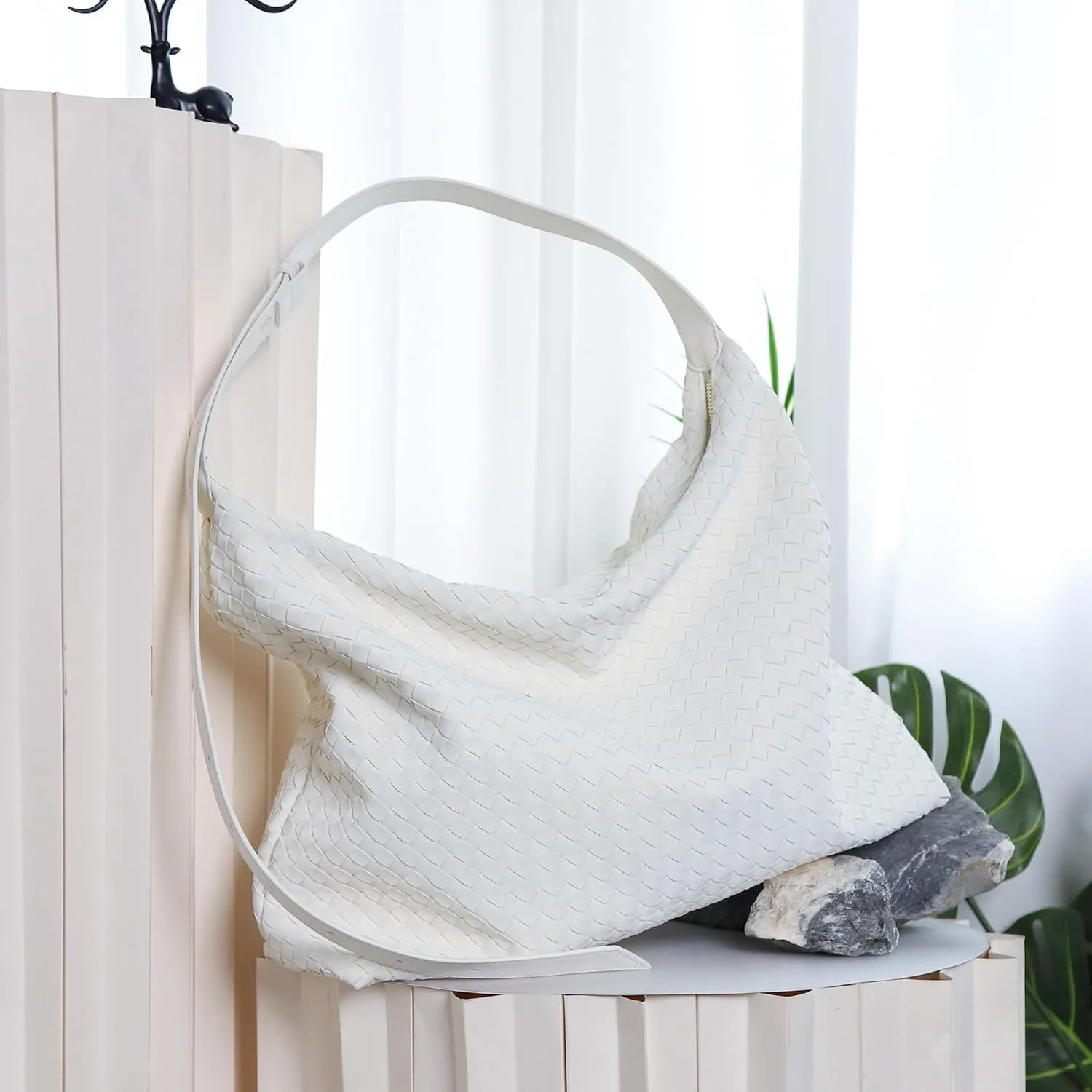Woven Bag for Women, Vegan Leather Tote Bags Large Hobo Purses for Women Handmade Shoulder Bag with Adjustable Strap