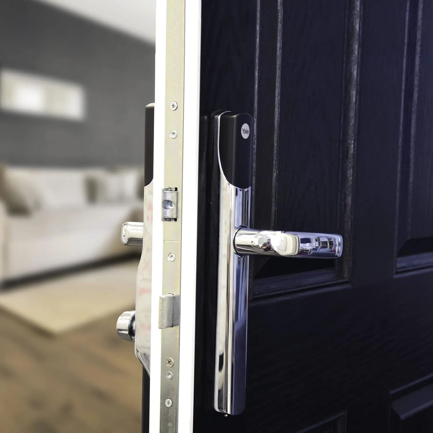 Yale SD-L1000-PB Conexis L1 Smart Keyless Door Handle for Home Security, Remote Lock/Unlock, App Control, Key Card and Phone Tag Included, Polished Brass Finish [BSI Approved]