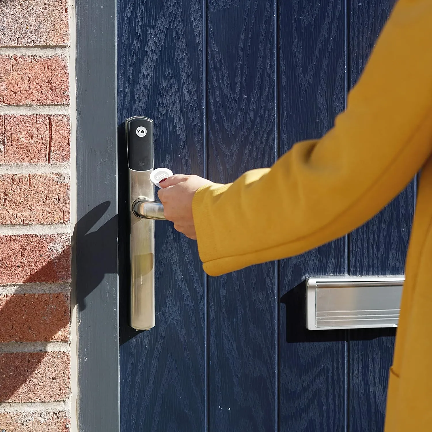 Yale SD-L1000-PB Conexis L1 Smart Keyless Door Handle for Home Security, Remote Lock/Unlock, App Control, Key Card and Phone Tag Included, Polished Brass Finish [BSI Approved]